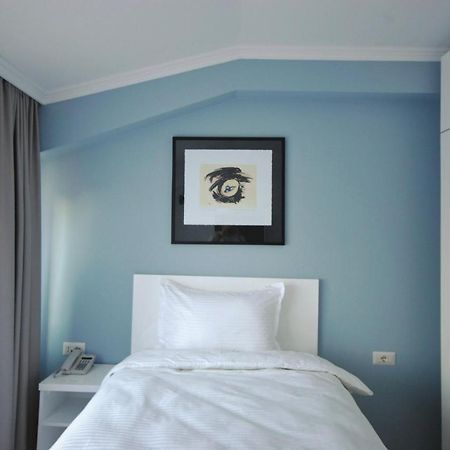 Hotel Callisto Prisztina Zewnętrze zdjęcie