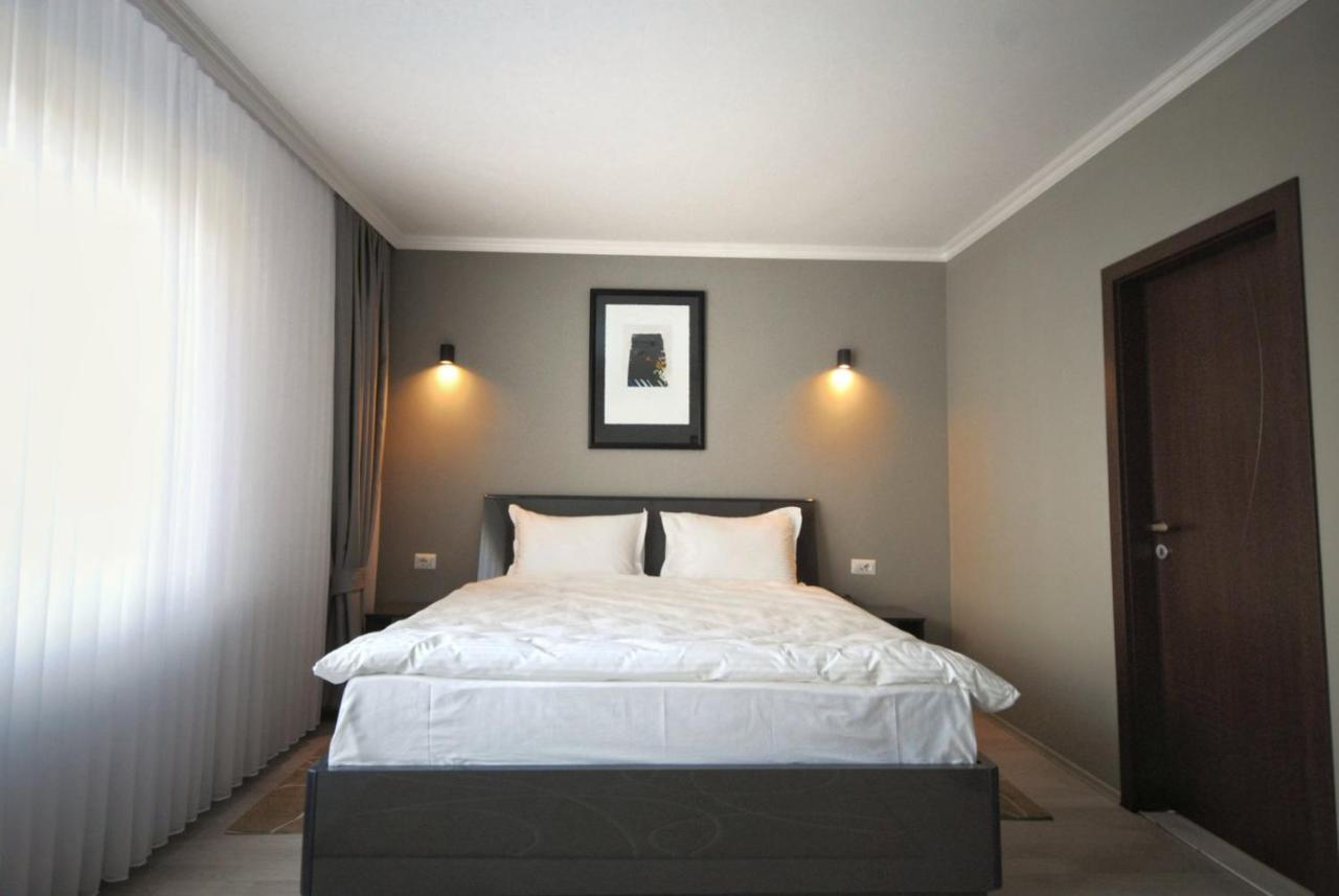 Hotel Callisto Prisztina Zewnętrze zdjęcie