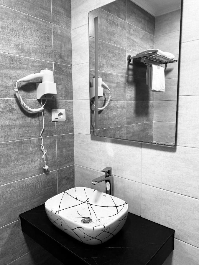 Hotel Callisto Prisztina Zewnętrze zdjęcie