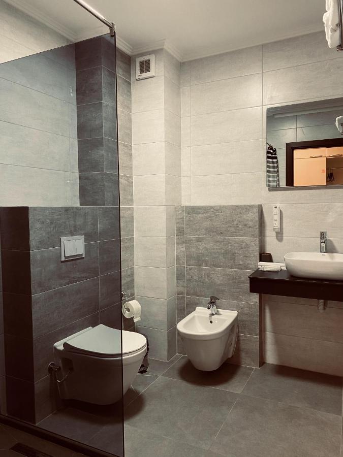 Hotel Callisto Prisztina Zewnętrze zdjęcie
